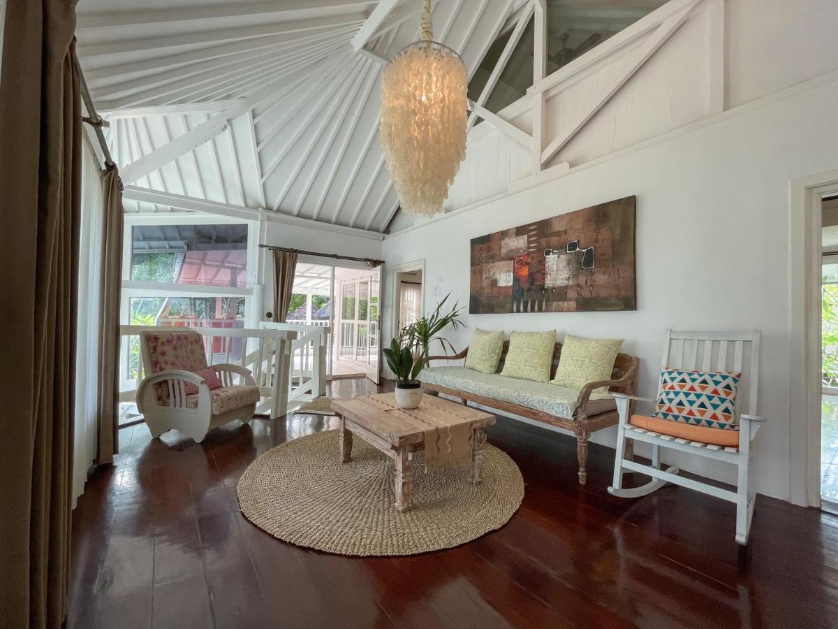 Beach House Canggu - 150M Berawa Beach Exterior foto